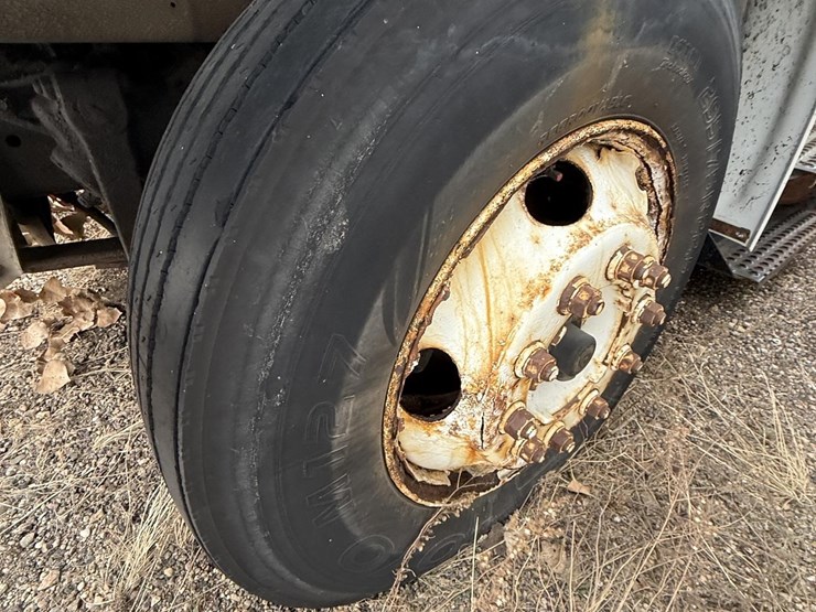 1998-international-4700-image-3