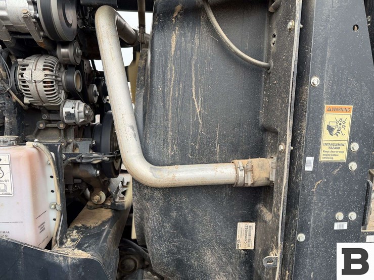 2014-case-ih-steiger-370-rowtrac-image-65