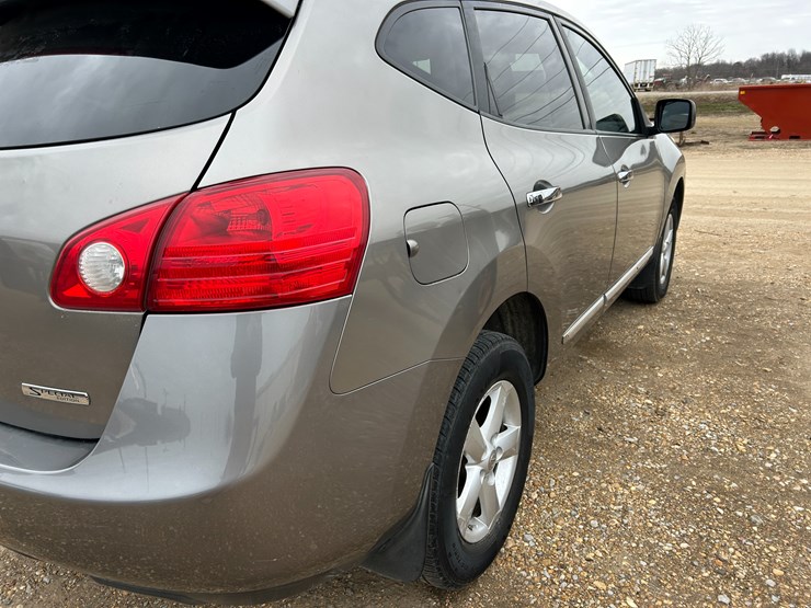 2012-nissan-rogue-image-10