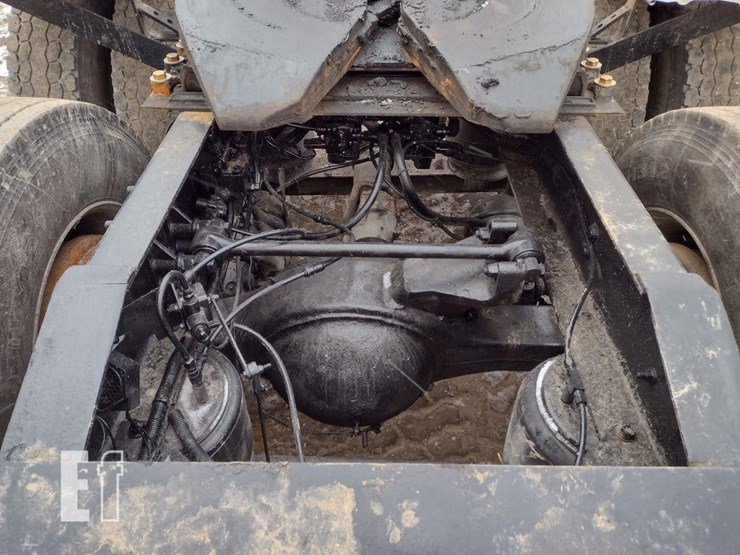 2000-international-9900-image-38