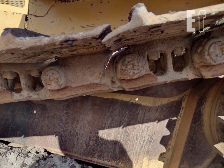 caterpillar-d6h-image-21