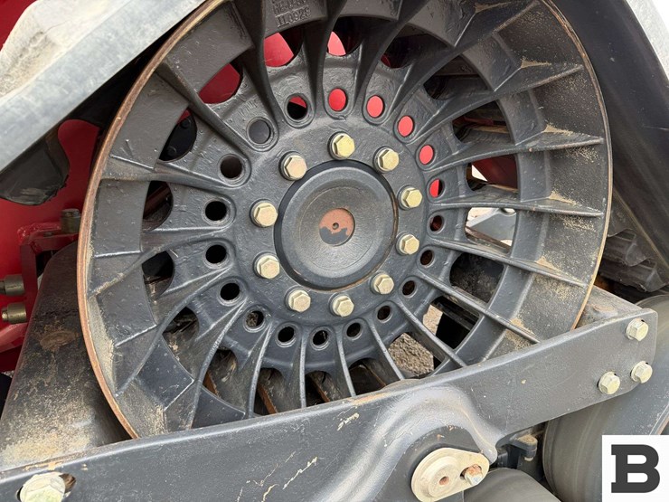 2012-case-ih-600-image-26