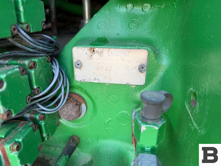 1997-john-deere-8300-image-35