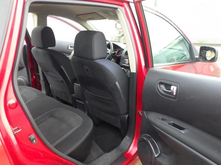 2012-nissan-rogue-image-8