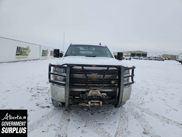 2018-chevrolet-silverado-2500hd-image-9