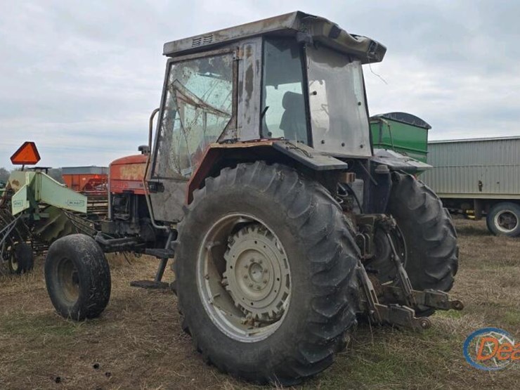 massey-ferguson-3070-tractor,-s/n-p083033:-cab-image-11