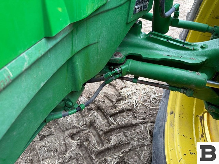 2012-john-deere-7215r-image-42