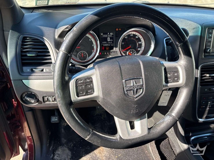 2017-dodge-grand-caravan-image-13