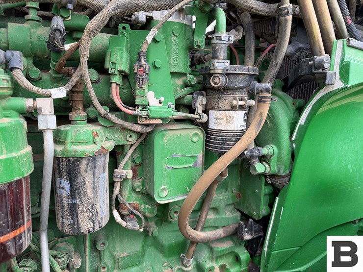 2012-john-deere-7215r-image-53