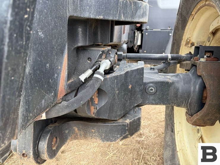 new-holland-t8.330-image-13