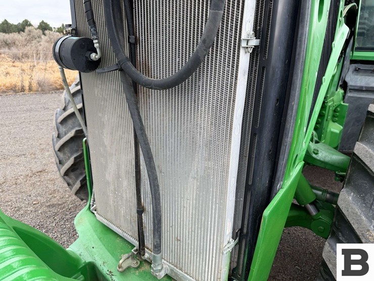 2012-john-deere-8335r-image-68