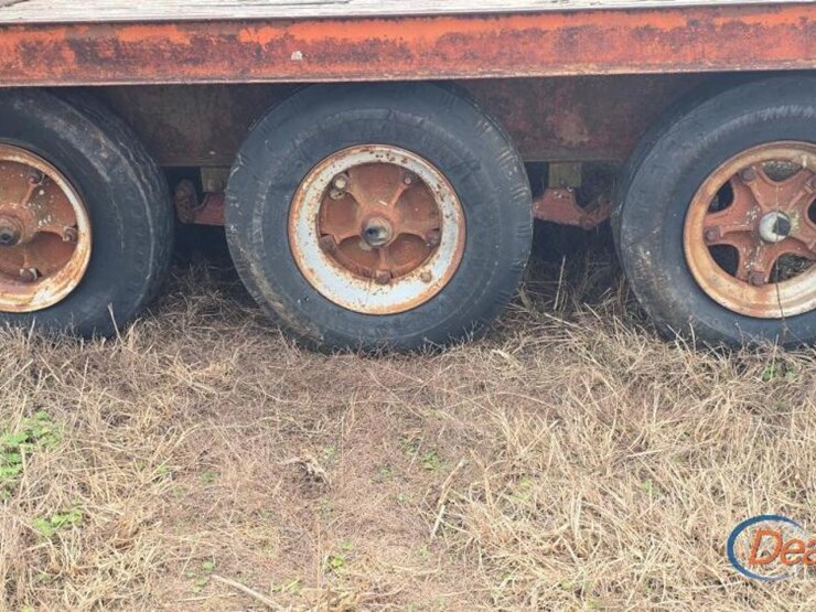 18'-trailer,-s/n-9t50074-(no-title---bill-of-sale-onl):-3-axle,-dovetail-image-3