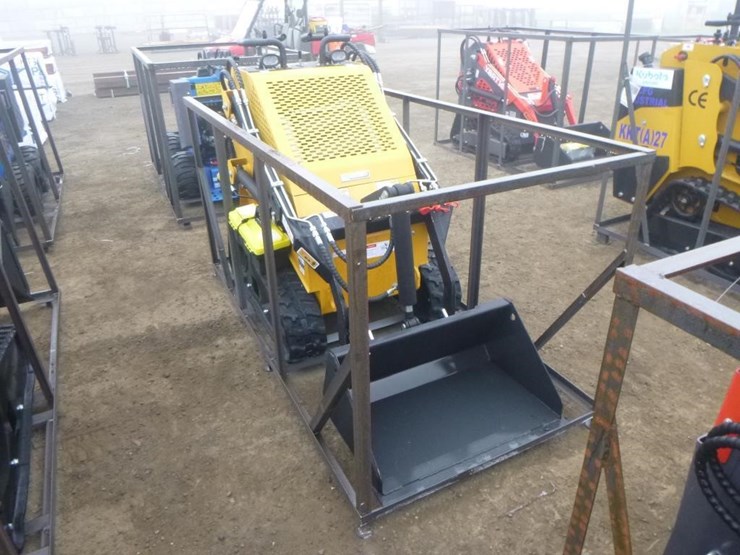 2025-agt-mx-crt23-skid-steer-track-loader-image-2