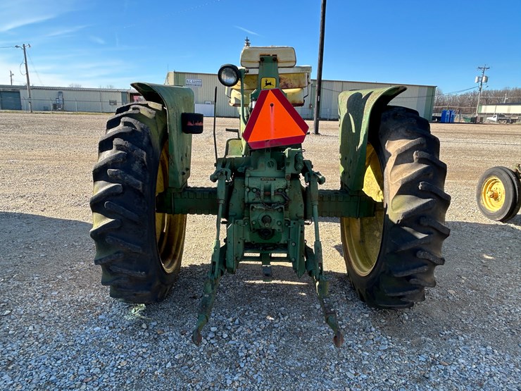 1961-john-deere-2010-image-3