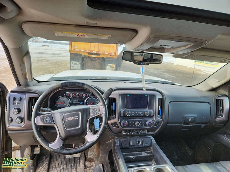 2017-gmc-sierra-3500hd-image-19