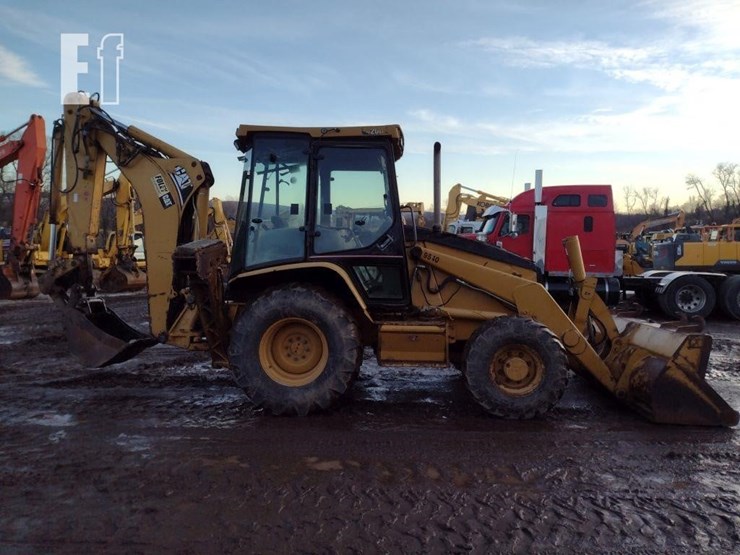 2005-caterpillar-420d-image-3