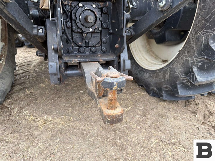 new-holland-t8.330-image-37