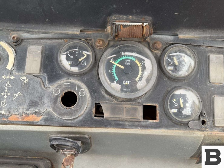 1998-caterpillar-416c-image-65