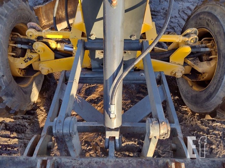 2004-volvo-g86-image-19