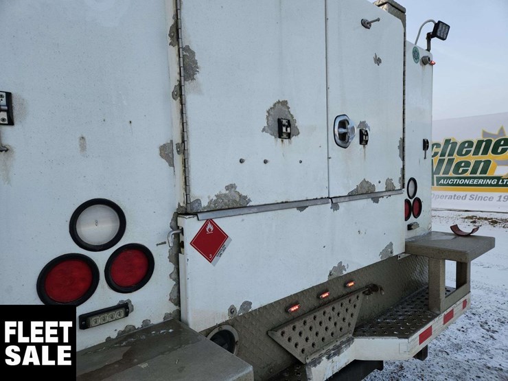 2015-ram-5500-4x4-s/a-service-truck-image-43