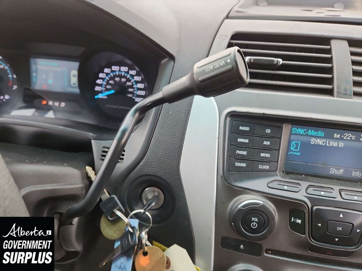 2013-ford-explorer-image-21