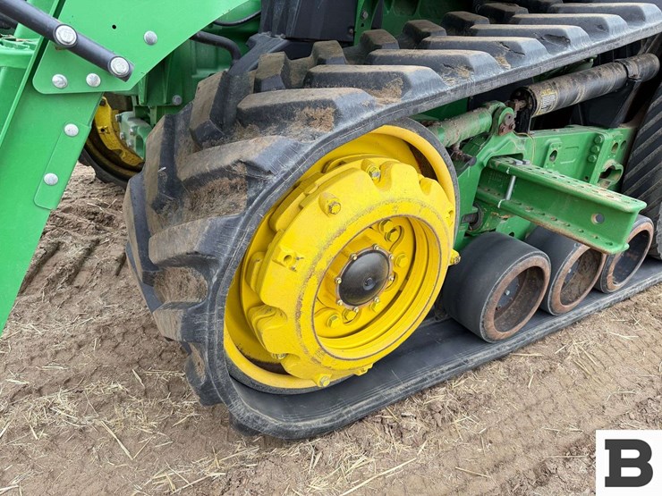 2015-john-deere-8370rt-image-18