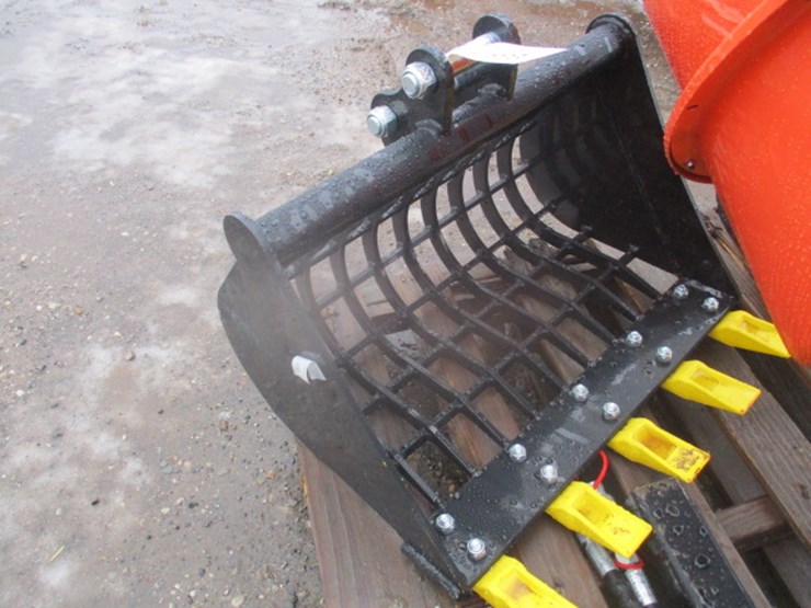 #6933-•-grid-shaped-mini-excavator-bucket-image-1