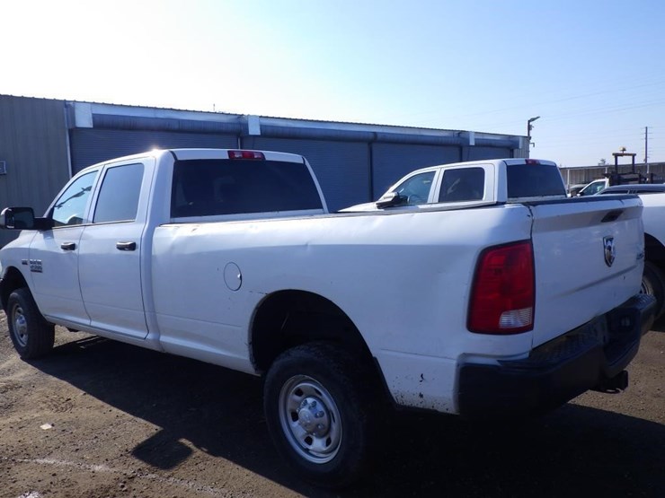 2016-dodge-2500-image-4