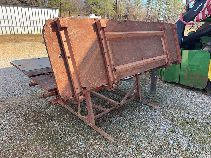 livestock-tilting-grooming-table-image-6