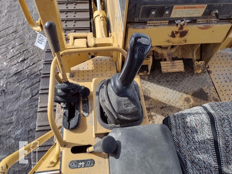 1998-caterpillar-d4c-xl-image-10