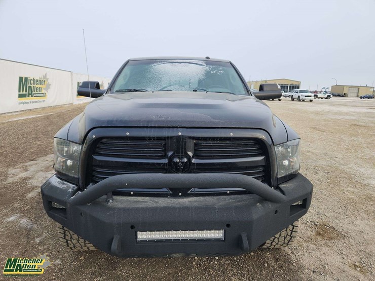 2017-dodge-3500-image-9