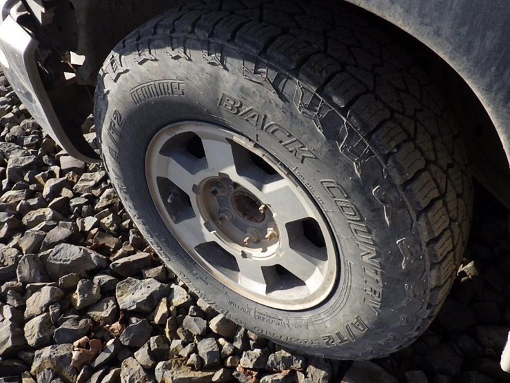 2003-gmc-1500-image-16