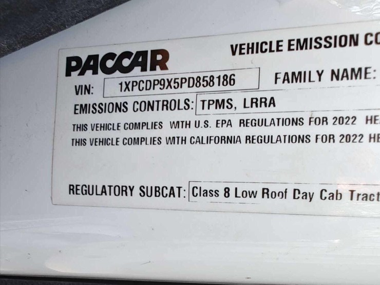 2023-peterbilt-567-t/a-wet-kit-day-cab-truck-tractor-image-5