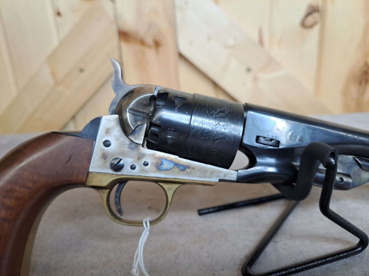 f.-llipietta-.44-caliber-blackpowder-percussion-sa-revolver-image-10