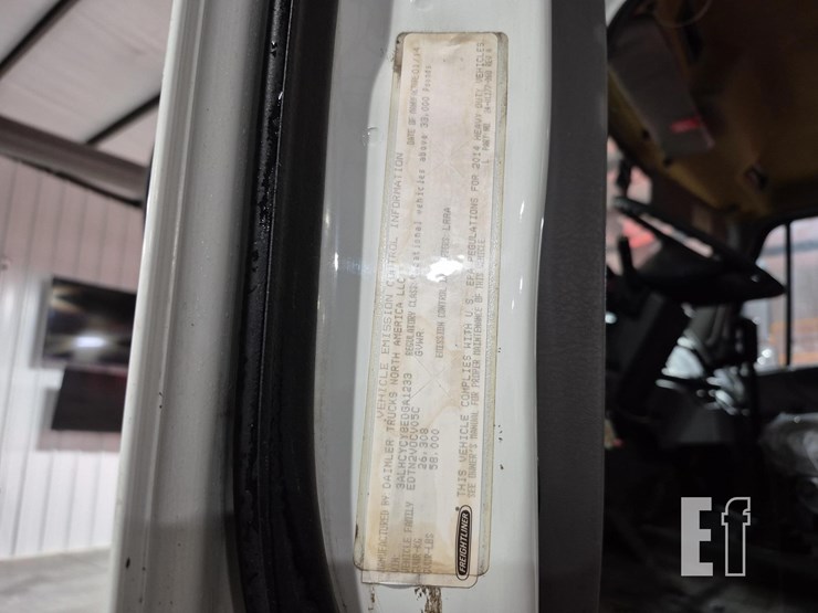 2014-freightliner-business-class-m2-106-image-30