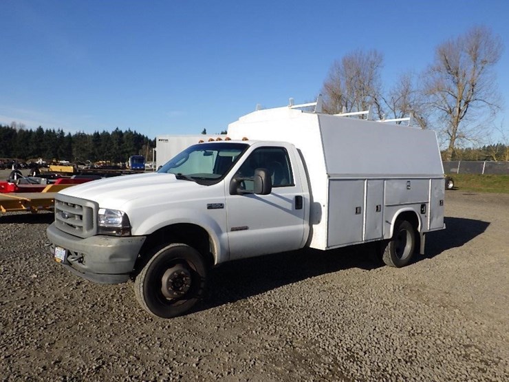 2004-ford-f550-image-1