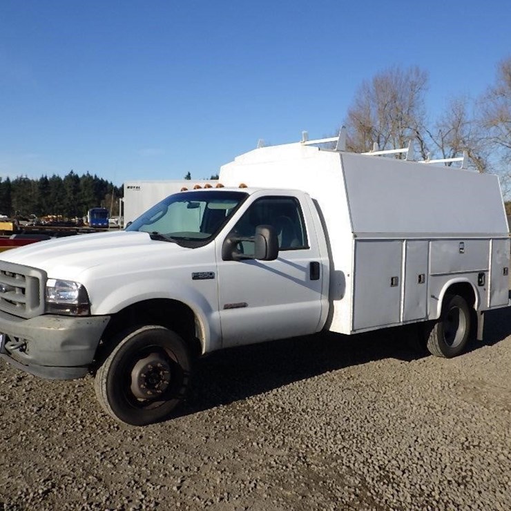 2004 FORD F550