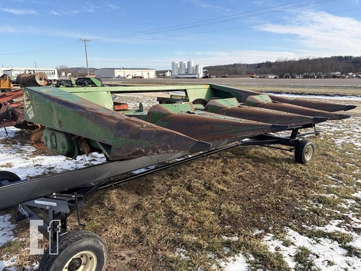 john-deere-444-image-4