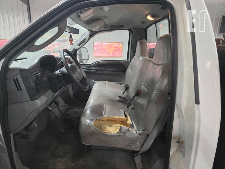 2006-ford-f350-image-12