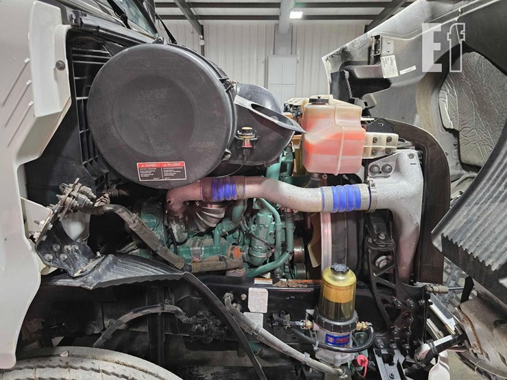 2019-volvo-vnr42t300-image-31