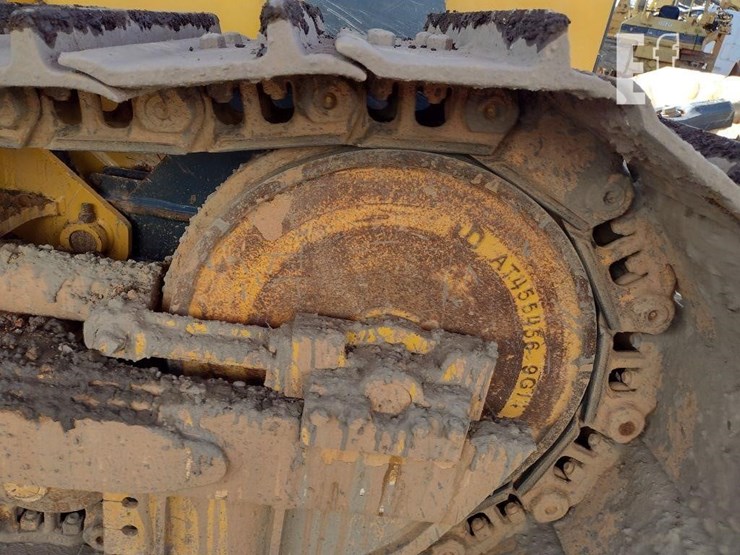 2021-deere-650k-lgp-image-38