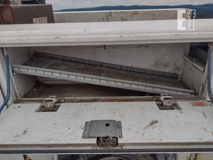 2008-gmc-3500-image-24