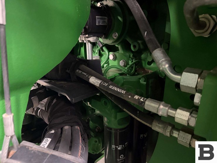 2021-john-deere-9620rx-image-100