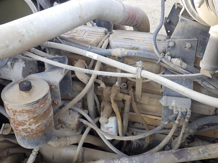 2001-peterbilt-357-image-22