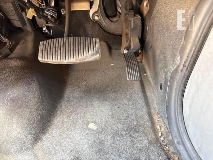 2014-ford-e150-image-12