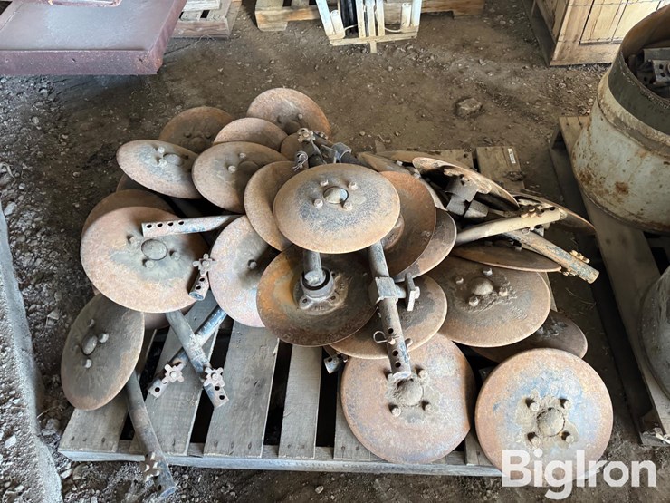 cultivator-baring-off-discs-image-6