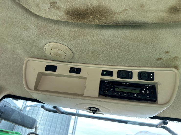 2013-john-deere-9560r-image-75