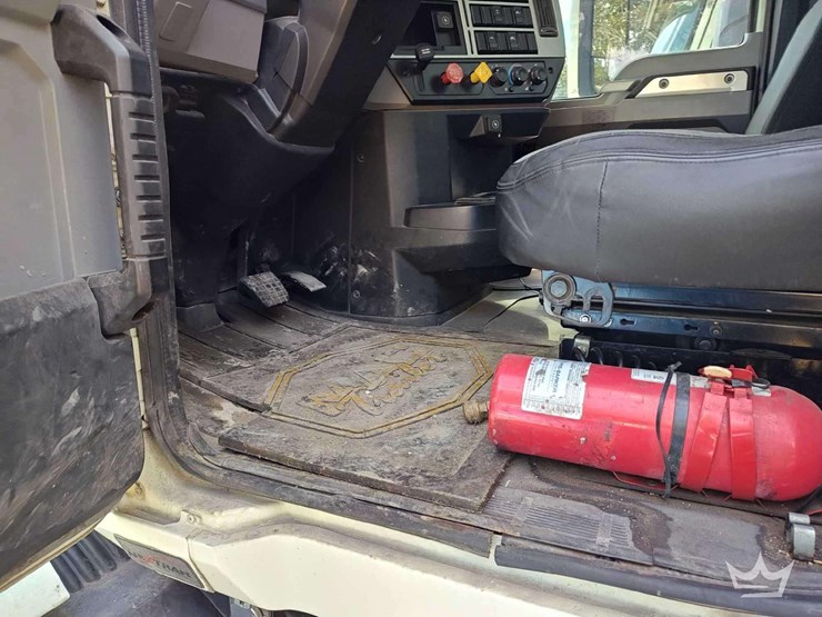 2020-mack-anthem-t/a-wet-kit-day-cab-truck-tractor-image-21