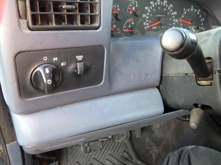 1999-ford-f350-image-26