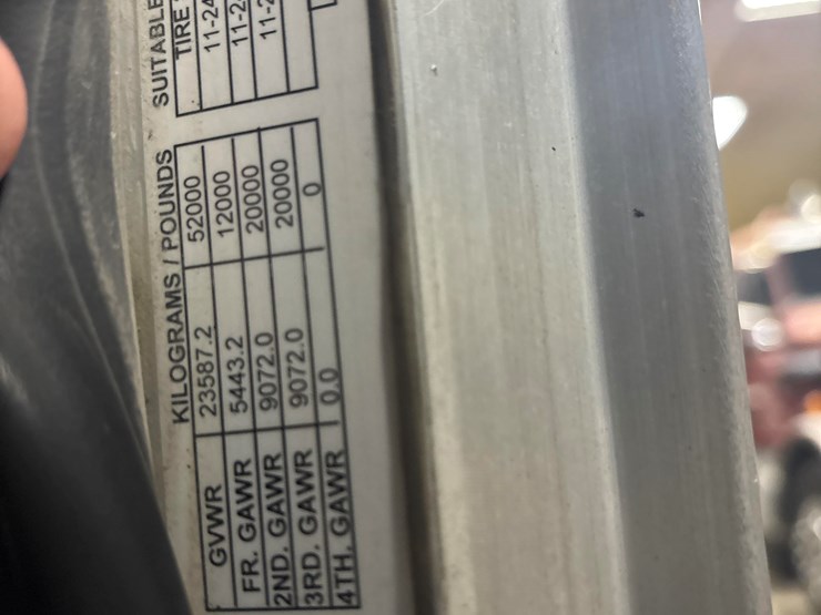 2006-peterbilt-379-image-70